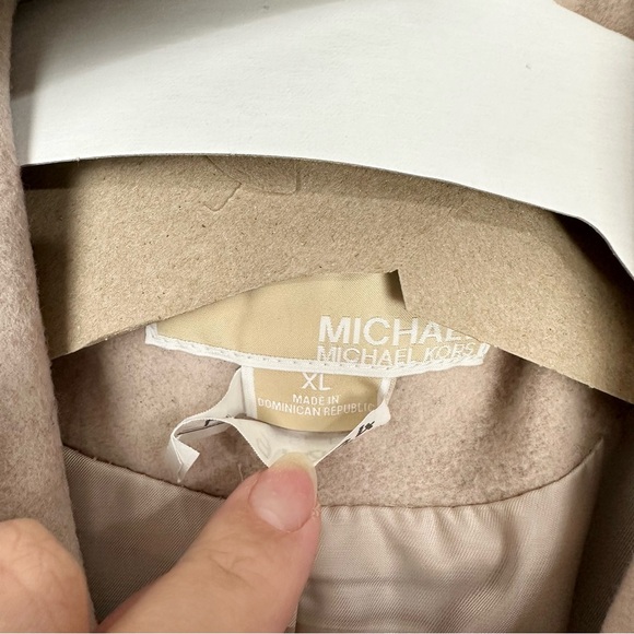 Michael Kors Cream Wool Blend Wing Shawl Collar Belted Coat Size XL - Picture 5 of 7